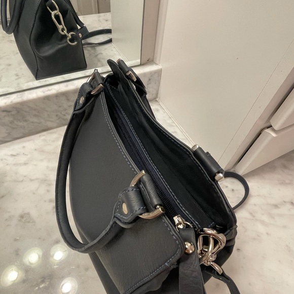 Danilo’s leather satchel - Picture 7 of 11